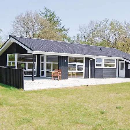 Awesome Home In Hovborg With Sauna Holiday home *